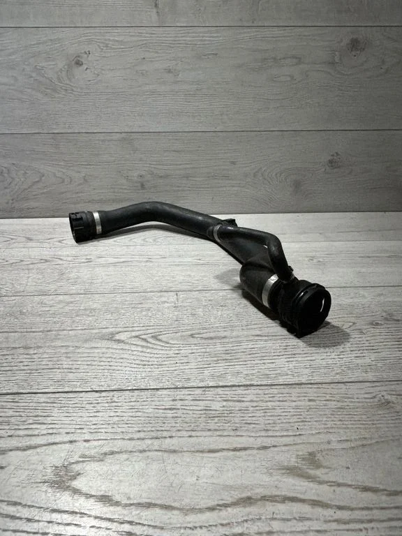 Mootori jahutusvedeliku toru / voolik – BMW 1-seeria E81 E87 (2004-2011)