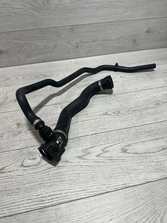 Mootori jahutusvedeliku toru / voolik – BMW 3-seeria F30 F35 F31 (2012-2018)