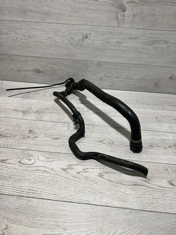 Mootori jahutusvedeliku toru / voolik – BMW 3-seeria F30 F35 F31 (2012-2018)