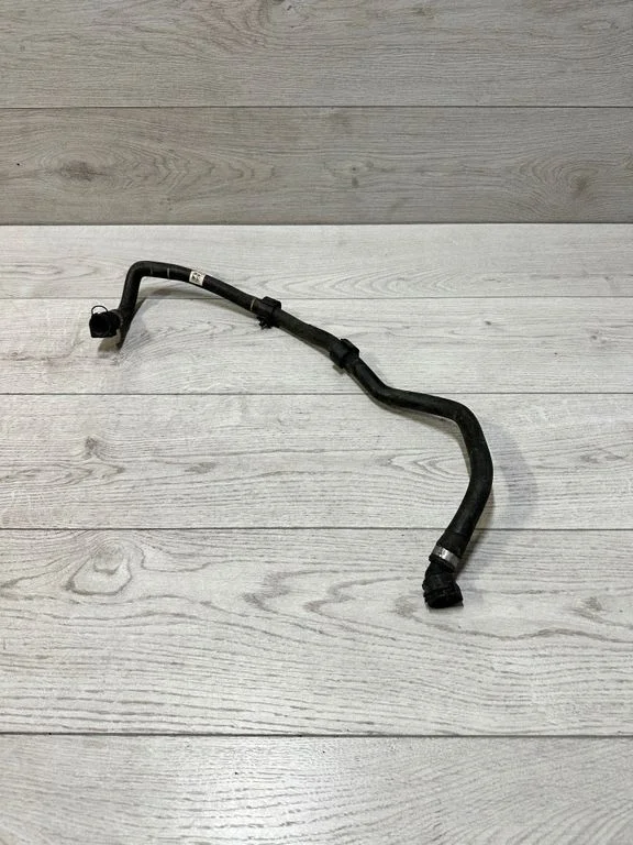 Motora dzesēšanas caurule (-es)/šļūtene (-es) – BMW 3. sērija F30 F35 F31 (2012-2018)