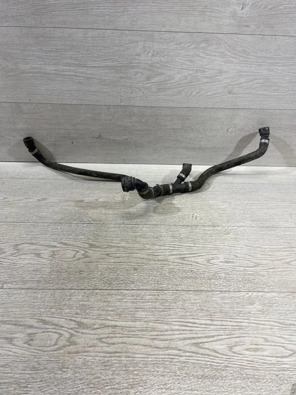 Mootori jahutusvedeliku toru / voolik – BMW 3-seeria F30 F35 F31 (2012-2018)