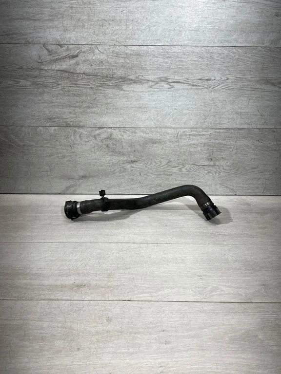 Motora dzesēšanas caurule (-es)/šļūtene (-es) 8514078