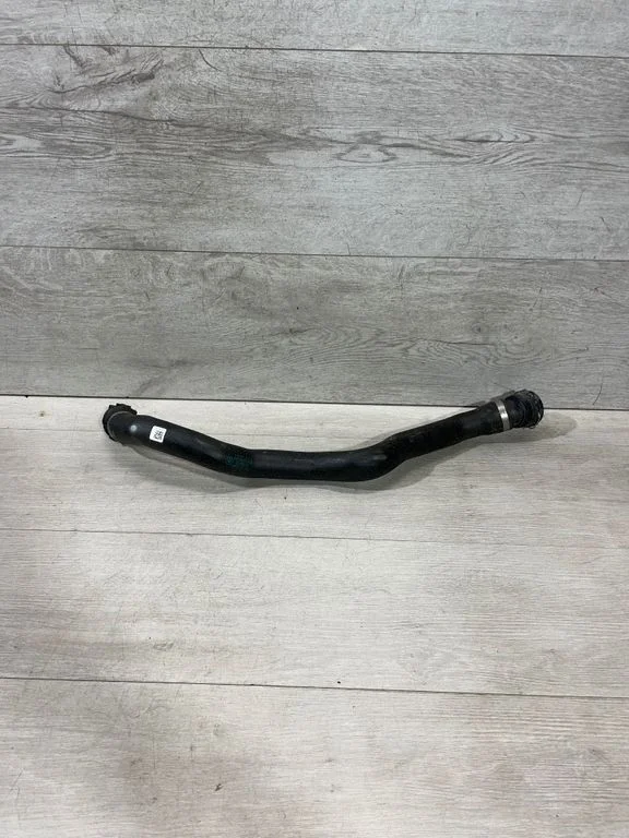 Engine coolant pipe/hose – BMW 5 Series G30 G31 G38 (2016-)