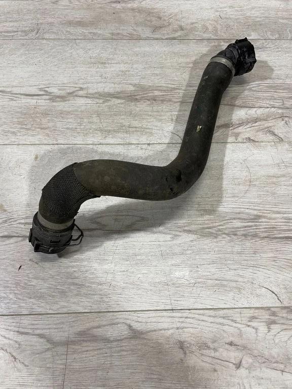 Engine coolant pipe/hose – BMW 5 Series G30 G31 G38 (2016-)