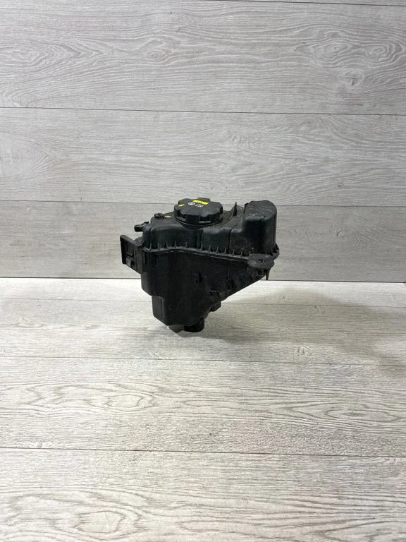 Coolant expansion tank/reservoir – BMW 4 Series F32 F33 (2013-2020)