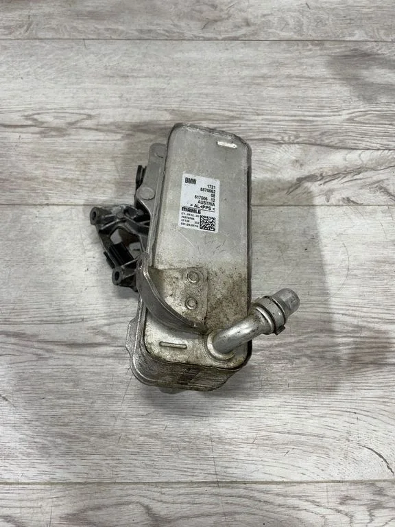 Ātrumkārbas eļļas radiators – BMW 7. sērija G11 G12 (2015-2022)