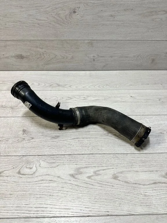 Starpdzesētāja šļūtene (-es)/ caurule (-es) – BMW 1. sērija F20 F21 (2011-2019)