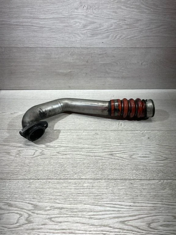 Starpdzesētāja šļūtene (-es)/ caurule (-es) – BMW 3. sērija E90 E91 (2005-2012)