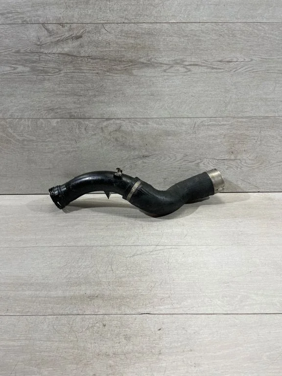 Starpdzesētāja šļūtene (-es)/ caurule (-es) – BMW 1. sērija F20 F21 (2011-2019)
