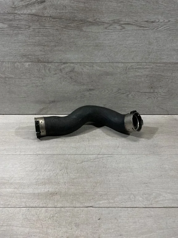 Vahejahuti voolik (-ud)/ toru (-d) – BMW 1-seeria F20 F21 (2011-2019)