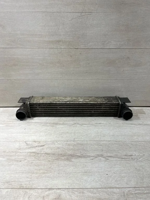 Starpdzesētāja (interkūlera) radiators – BMW 5. sērija E39 (1996-2003)