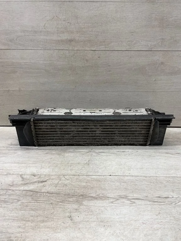 Vahejahuti radiaator – BMW 3-seeria F30 F35 F31 (2012-2018)