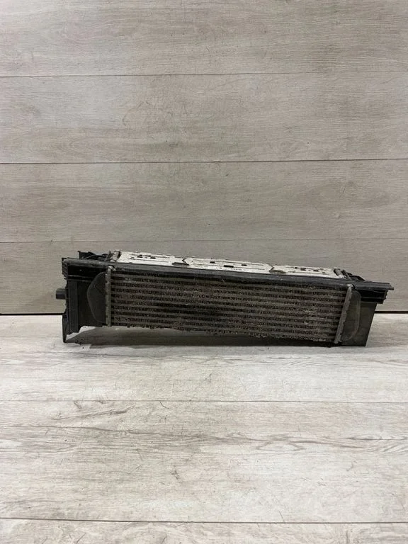 Vahejahuti radiaator – BMW 1-seeria F20 F21 (2011-2019)