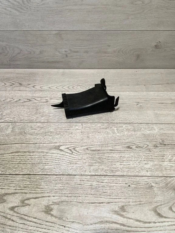 Air intake duct part – BMW 3 Series F30 F35 F31 (2012-2018)