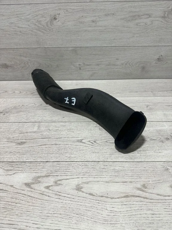 Air intake duct part – BMW X5 E70 (2006-2013)