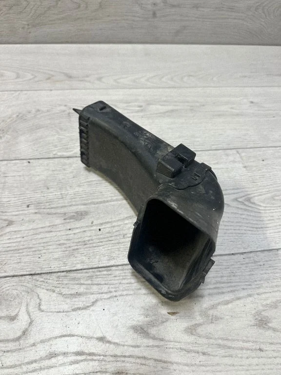 Gaisa ieplūdes kanāla detaļa (-as) – BMW 4. sērija F32 F33 (2013-2020)