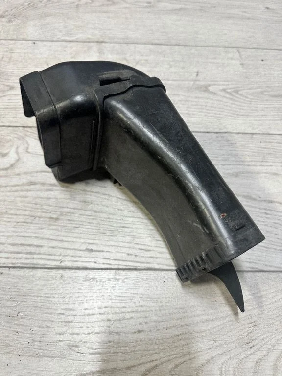 Air intake duct part – BMW 4 Series F32 F33 (2013-2020)
