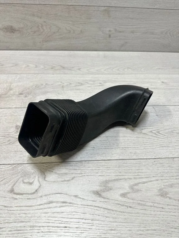 Air intake duct part – BMW 5 Series F10 F11 (2009-2016)