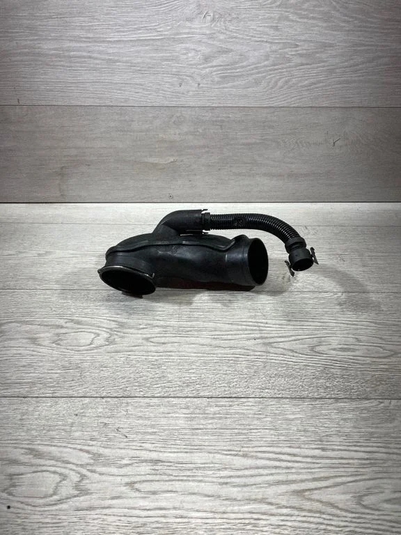 Gaisa ieplūdes kanāla detaļa (-as) 7810769 – BMW X5 E70 (2006-2013)