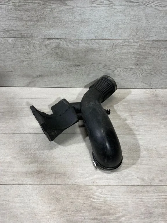 Air intake duct part 7503145