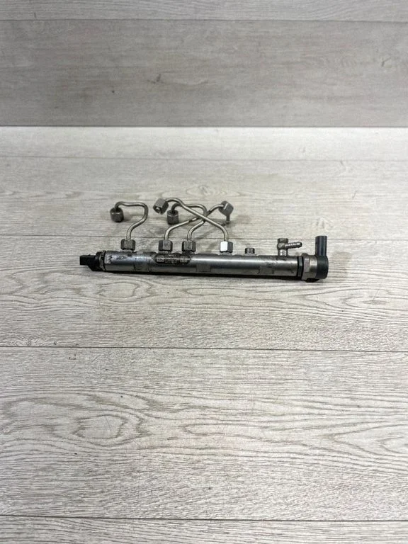 Degvielas maģistrālā caurule – BMW 5. sērija E60 E61 (2004-2010)