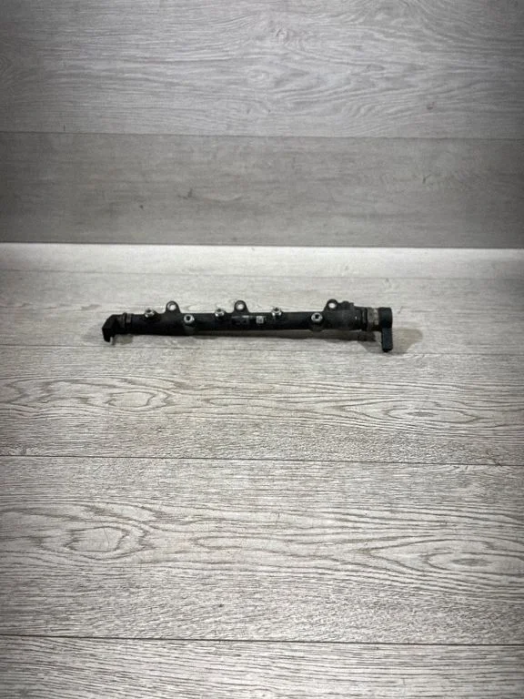 Fuel main line pipe – BMW 3 Series E90 E91 (2005-2012)