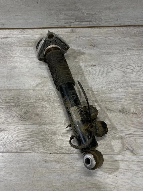 Aizmugurējais amortizators – BMW X5 F15 (2013-2017)