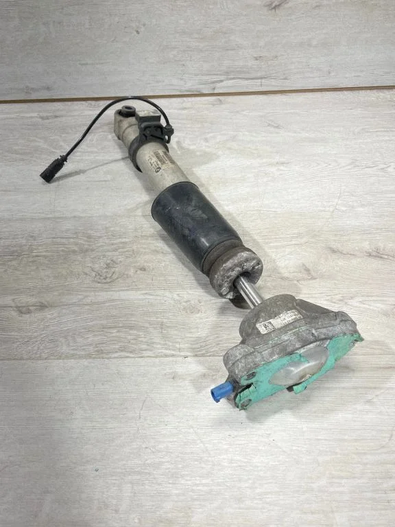 Aizmugurējais amortizators – BMW Series 4 M4 F82 F83 (2014-2020)