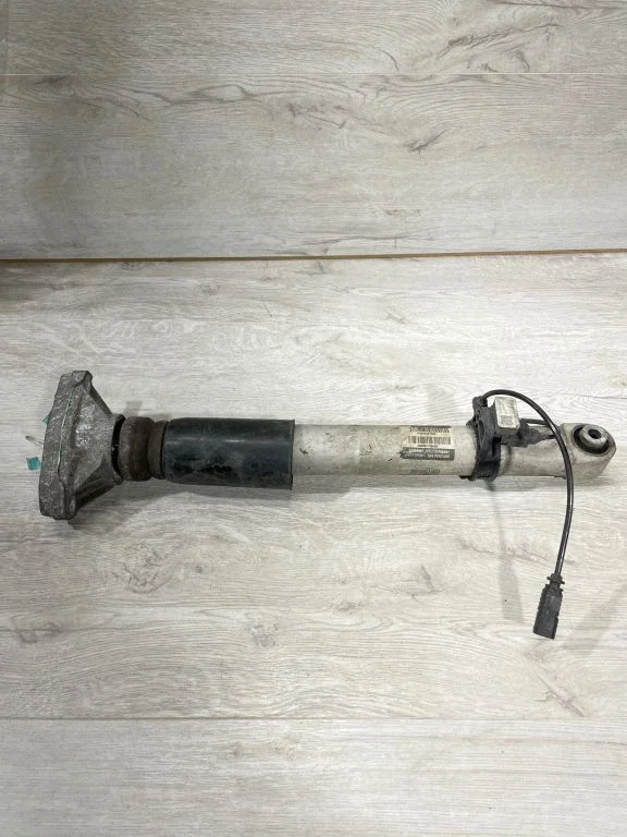 Aizmugurējais amortizators – BMW Series 4 M4 F82 F83 (2014-2020)