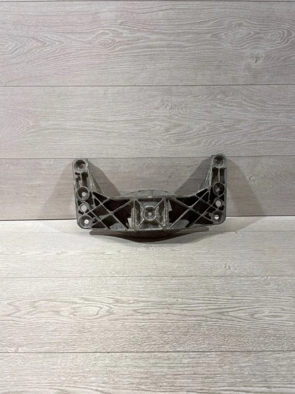 Käigukasti kinnitusklamber