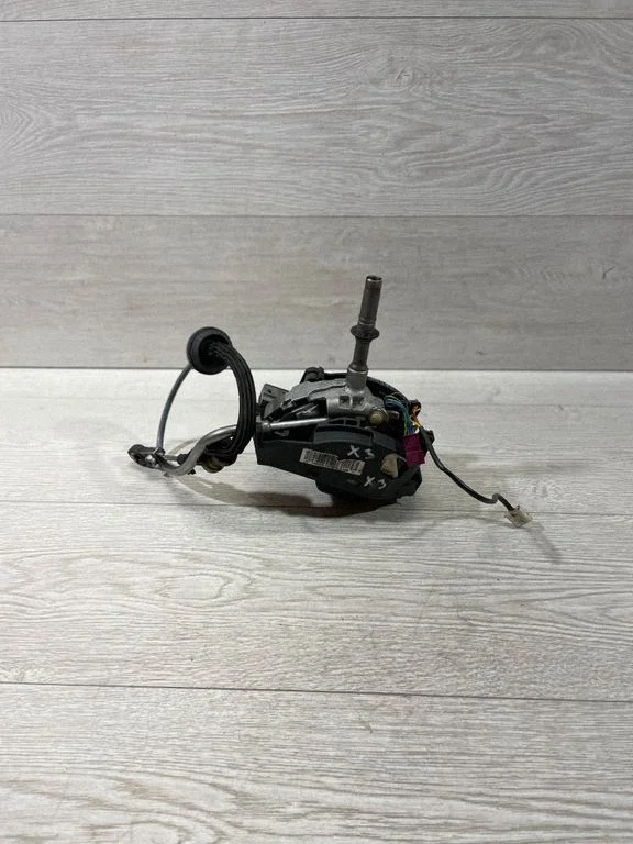 Gear selector mechanism 3420339
