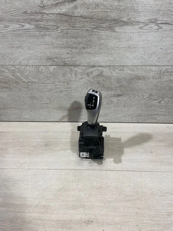 Gear selector mechanism 9260972