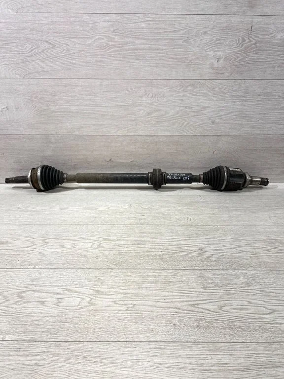 Front driveshaft – Toyota Prius (XW30) (2009-2015)