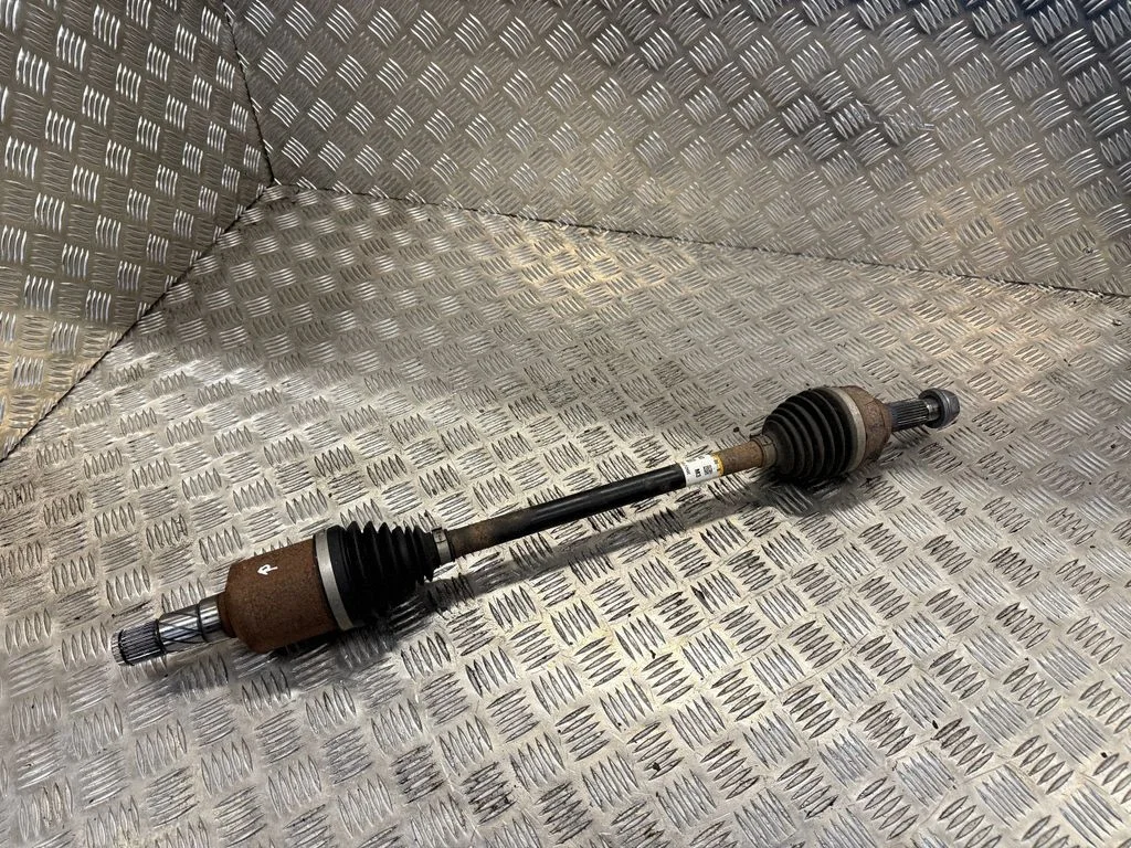 Front driveshaft 153667000B – Tesla Model 3 (2017-)
