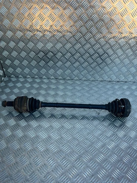 Tagumine pooltelg