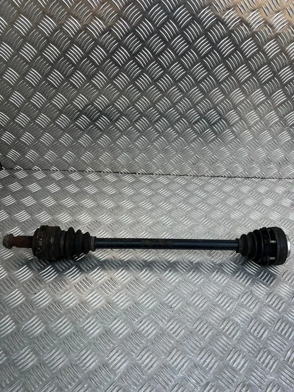 Tagumine pooltelg – BMW 3-seeria E90 E91 (2005-2012)