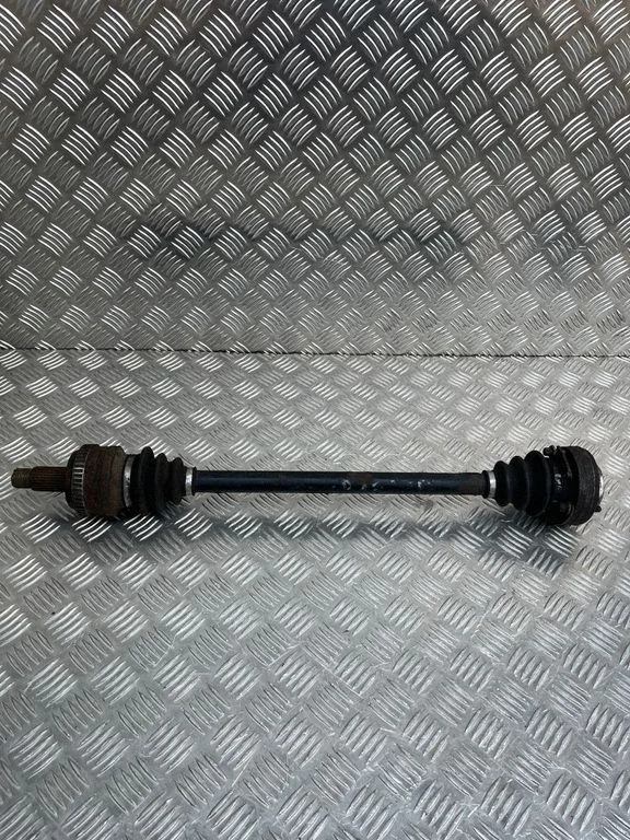 Tagumine pooltelg – BMW 3-seeria E90 E91 (2005-2012)