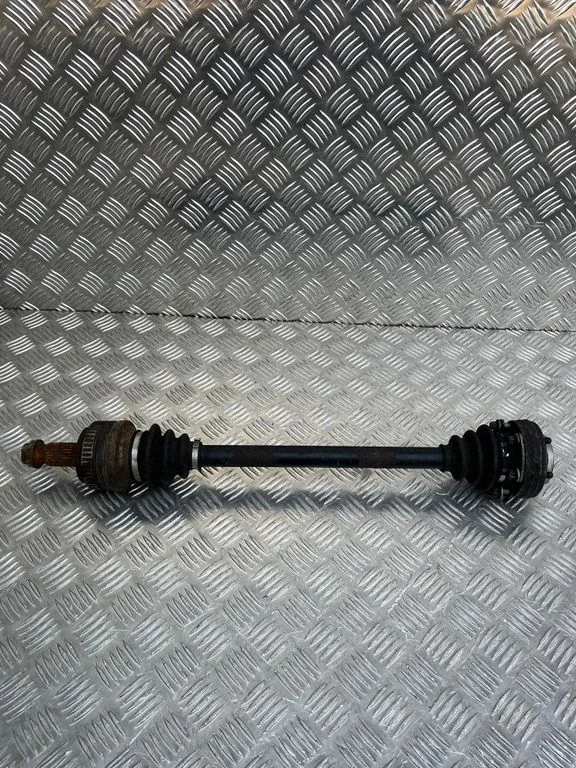Aizmugurējā pusass – BMW 1. sērija E81 E87 (2004-2011)