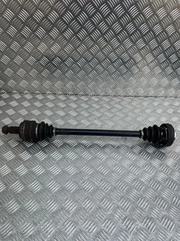 Tagumine pooltelg – BMW 3-seeria E90 E91 (2005-2012)