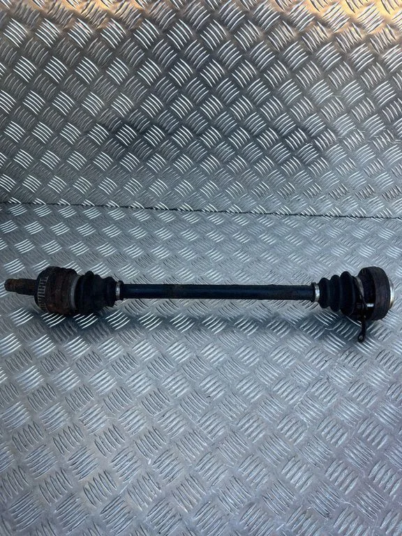 Tagumine pooltelg – BMW 3-seeria E90 E91 (2005-2012)