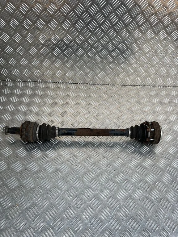 Rear driveshaft – BMW 3 Series E90 E91 (2005-2012)
