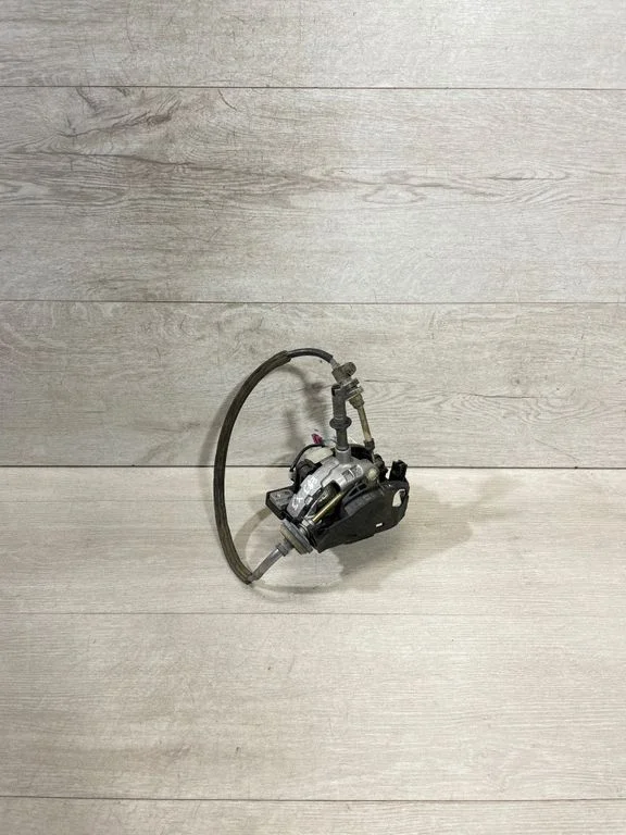 Gear selector mechanism 0361123