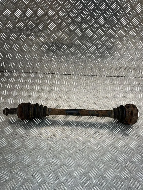 Rear driveshaft – BMW 3 Series E90 E91 (2005-2012)