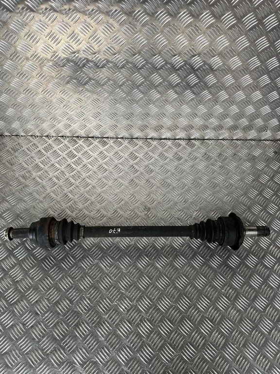 Tagumine pooltelg – BMW X5 E70 (2006-2013)