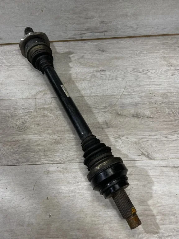 Tagumine pooltelg – BMW 5-seeria F10 F11 (2009-2016)