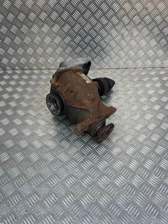 Rear differential – BMW 3 Series E90 E91 (2005-2012)