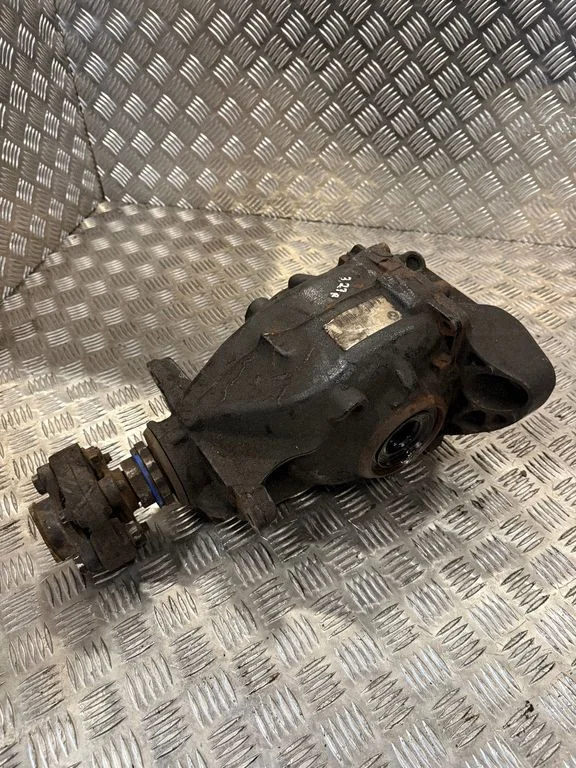 Aizmugurējais reduktors – BMW 4. sērija F32 F33 (2013-2020)