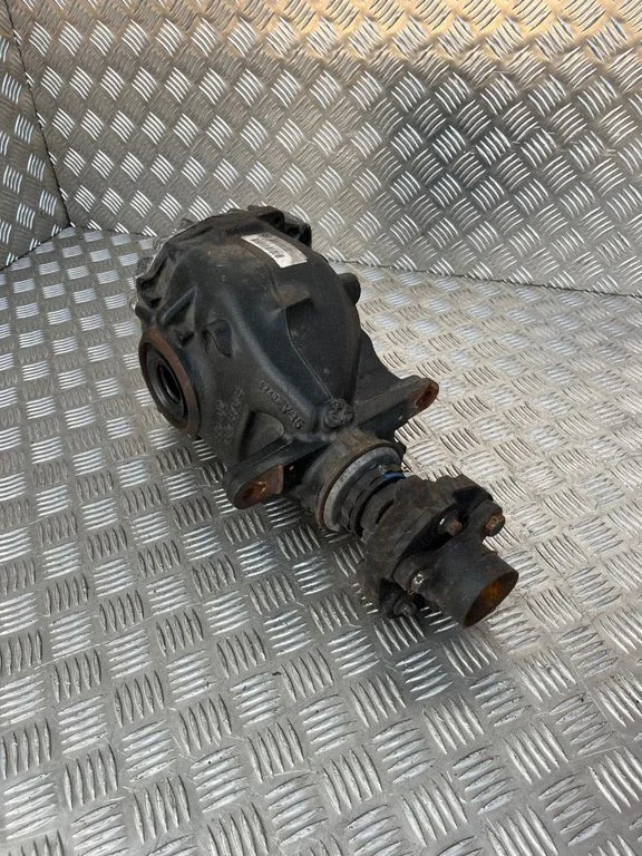 Aizmugurējais reduktors – BMW 3. sērija F30 F35 F31 (2012-2018)