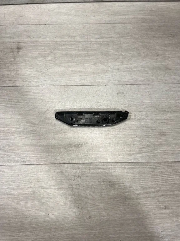 Front bumper mounting bracket 108418200E – Tesla Model 3 (2017-)