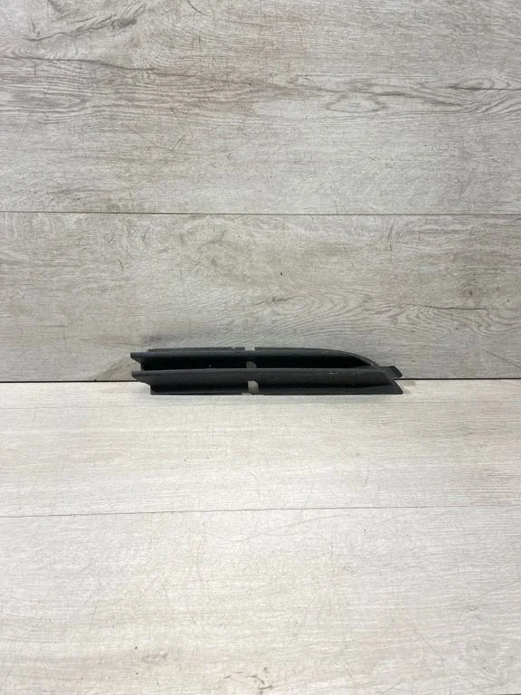 Front bumper lower grill 7032615
